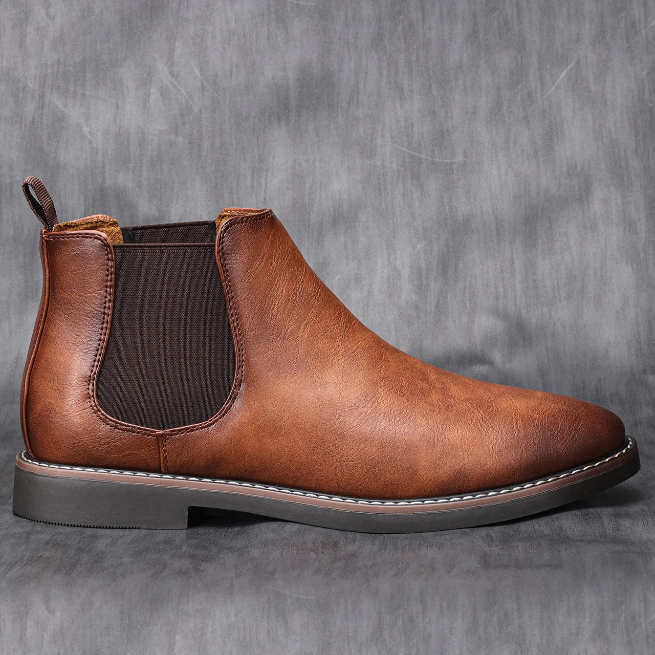 Men's Retro Chelsea Boots: Comfortable and Fashionable Footwear for Stylish Men