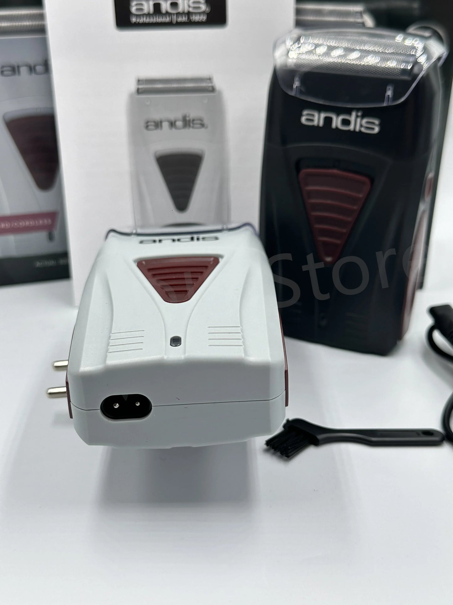 Andis Foil Lithium Titanium Cordless Shaver – Smooth Shaving Razor with Charger for Men, Bald Hair Clipper