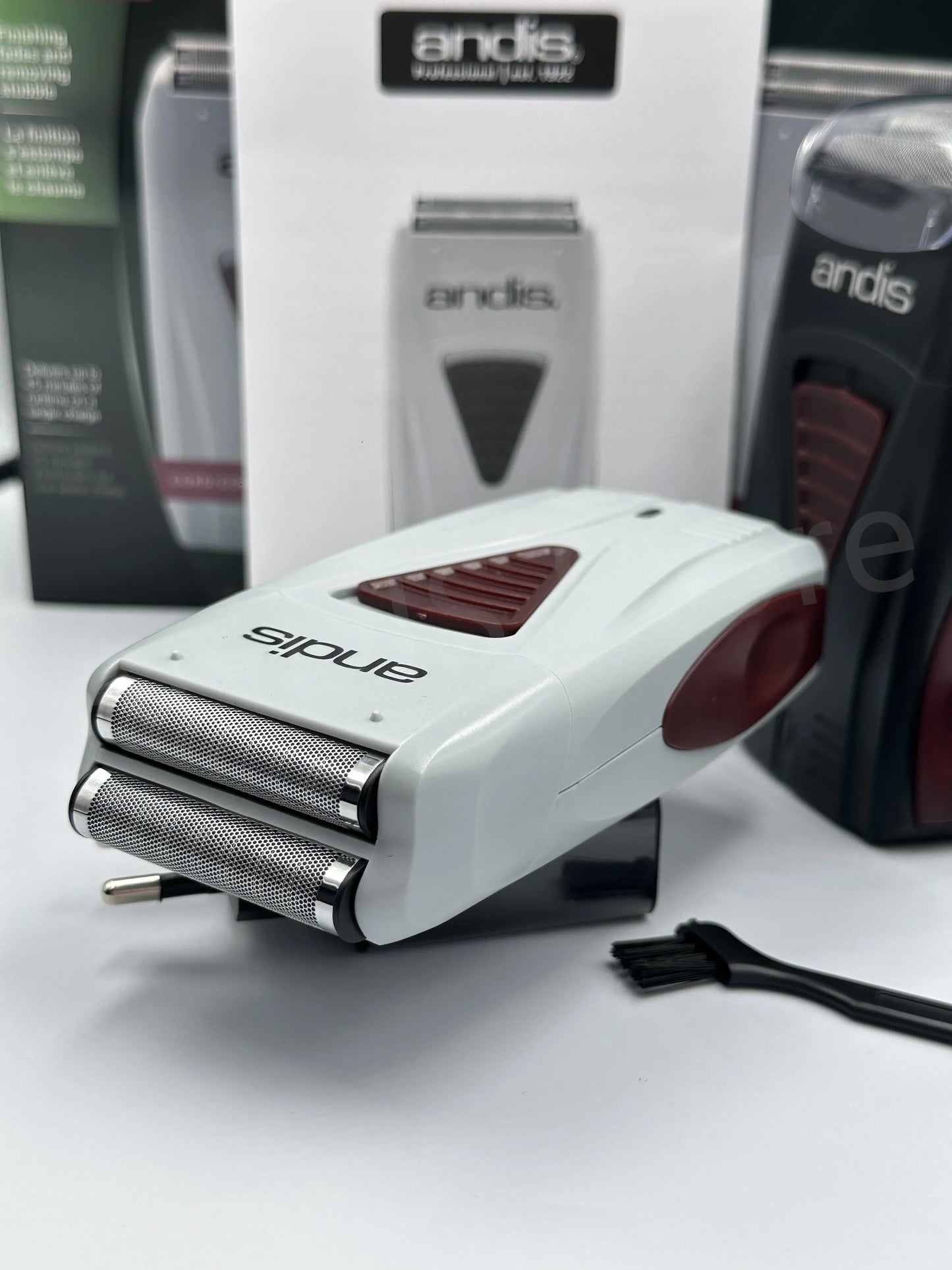 Andis Foil Lithium Titanium Cordless Shaver – Smooth Shaving Razor with Charger for Men, Bald Hair Clipper