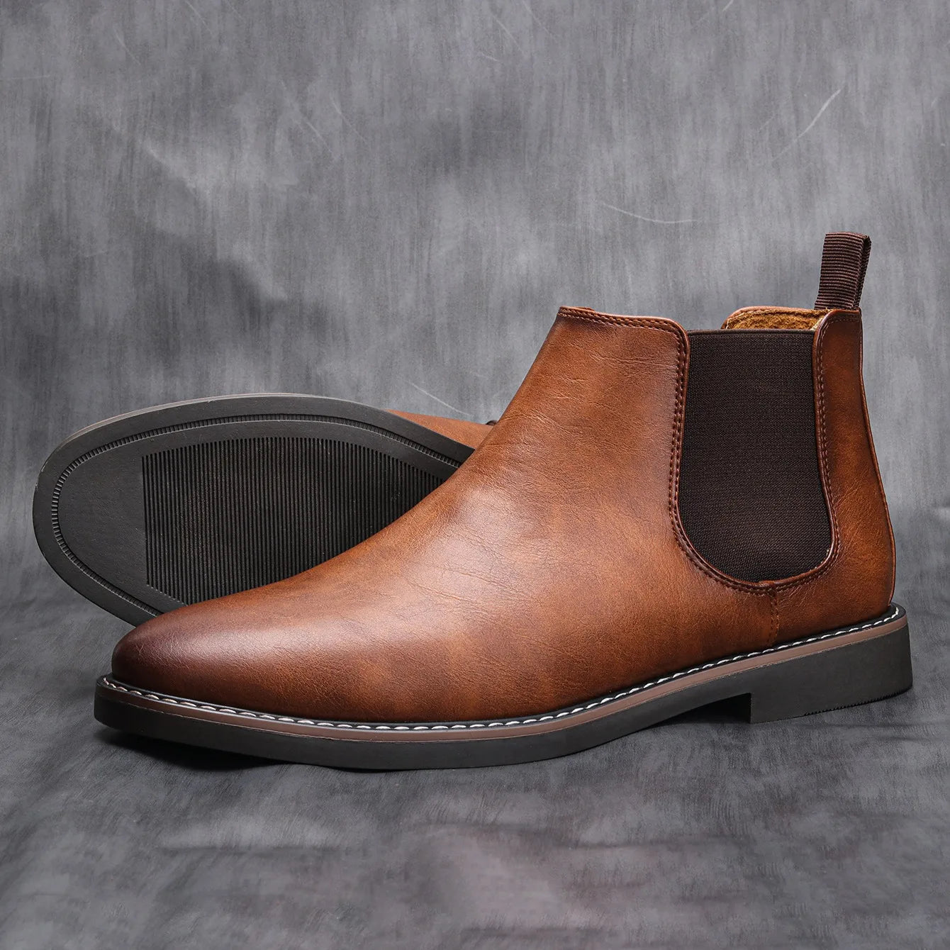 Men's Retro Chelsea Boots: Comfortable and Fashionable Footwear for Stylish Men
